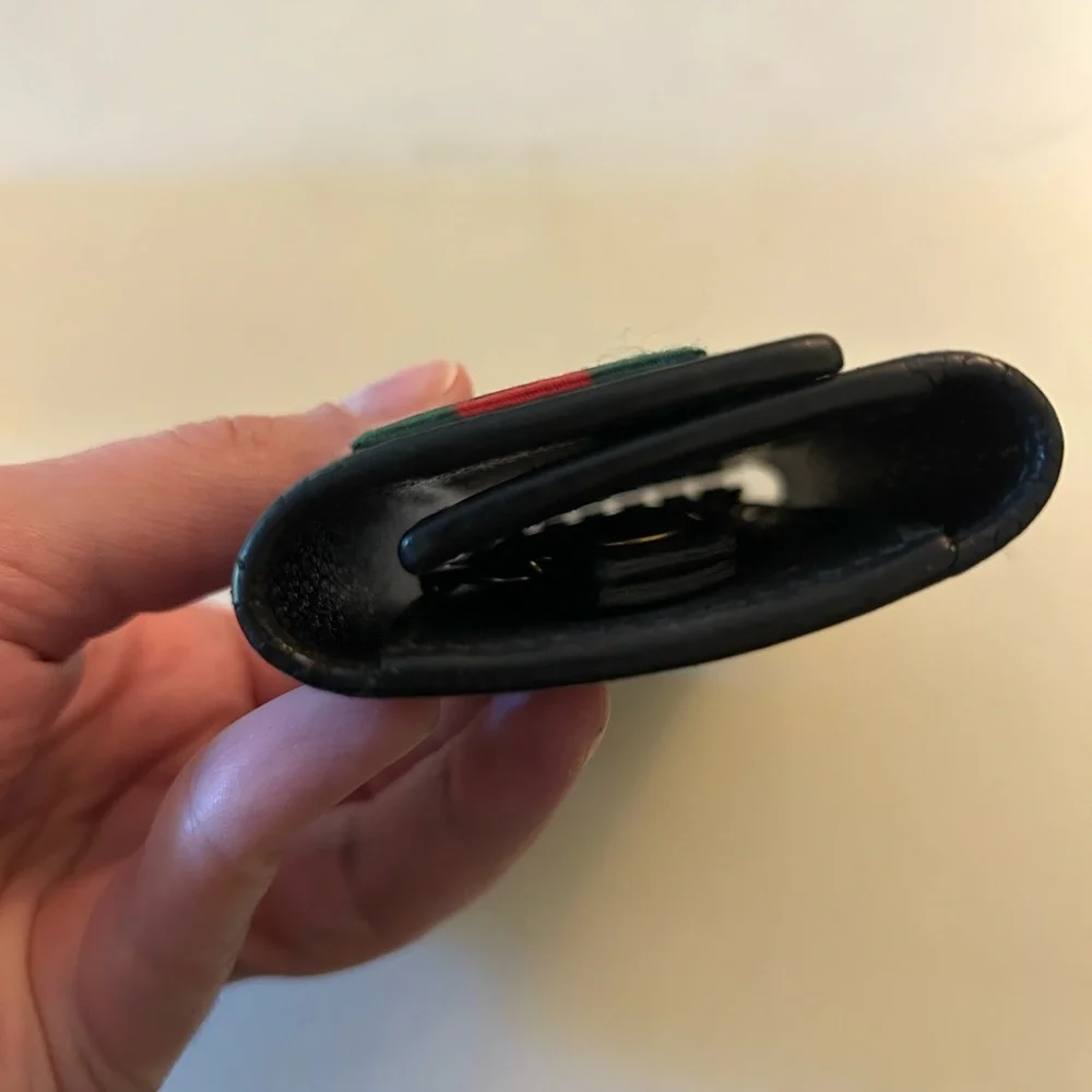 Gucci key holder with green and red Web canvas.Measurements: 4"L x 1.5"W x 2.5"H - Picture 11 of 14